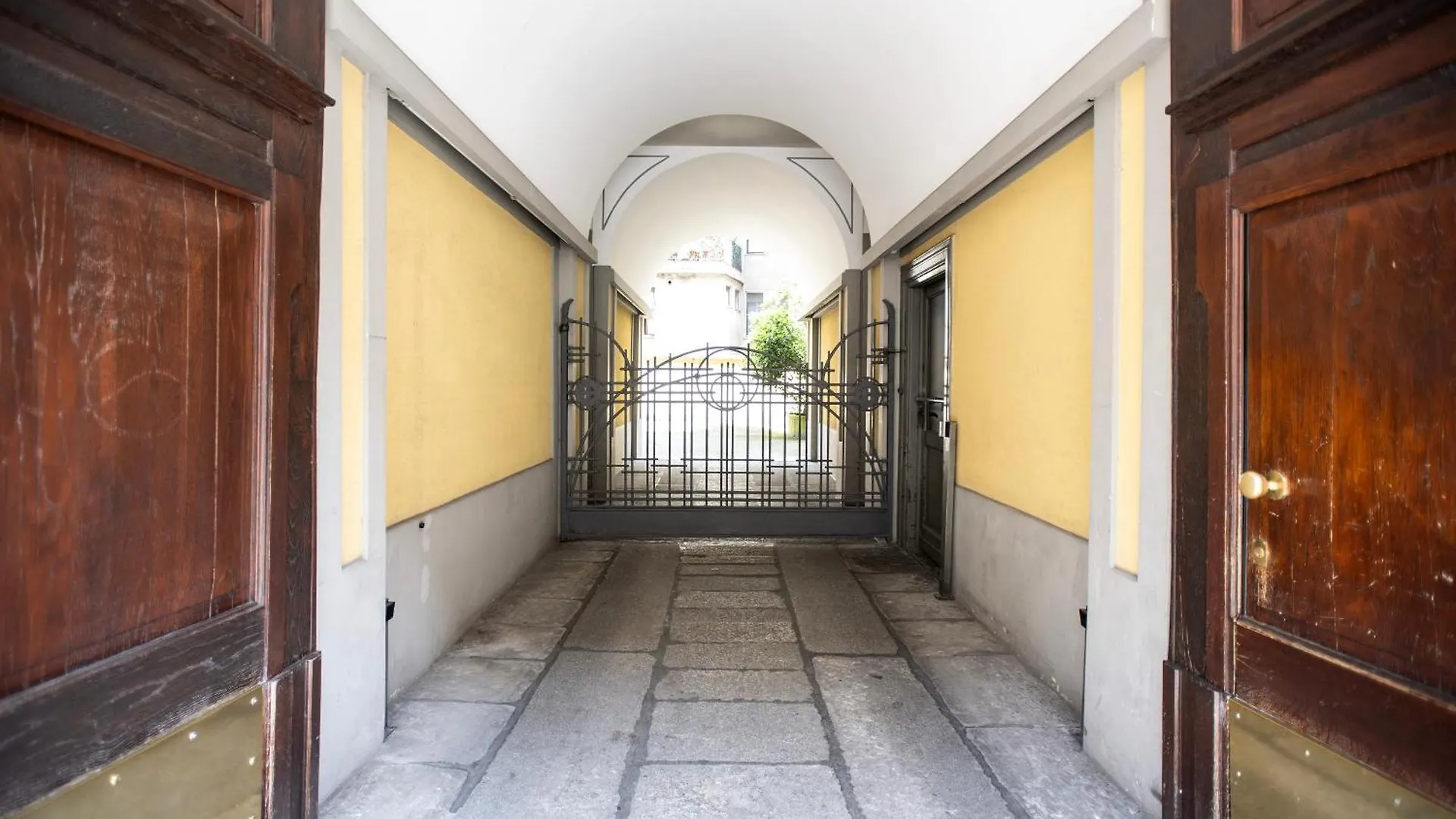 L'Arche Comfort&Relax - Suite On University Street ميلان إيطاليا